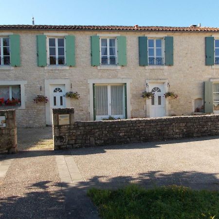 Bed and Breakfast Le Petit Bijou Saint-Fraigne Exterior foto